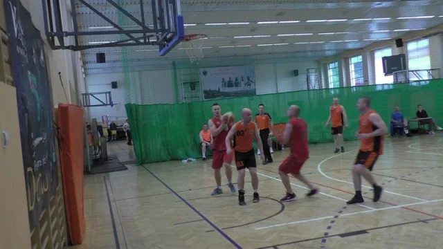 Zdjęcia z drugiego dnia I Mistrzostw SG w Koszykówce
