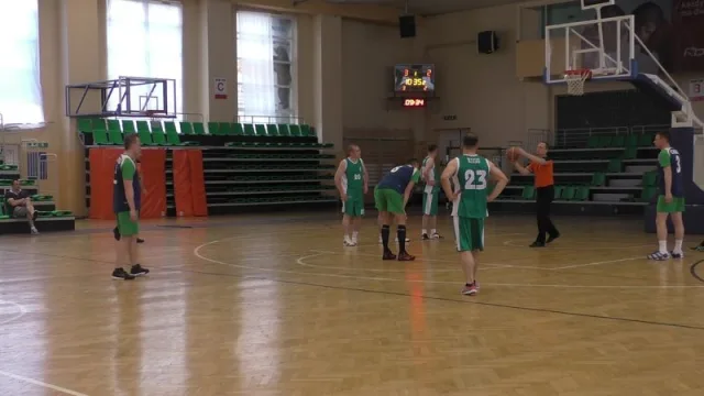 Zdjęcia z drugiego dnia I Mistrzostw SG w Koszykówce