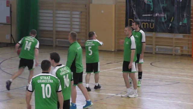 Zdjęcia z drugiego dnia I Mistrzostw SG w Koszykówce