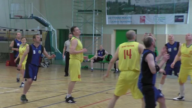 Zdjęcia z drugiego dnia I Mistrzostw SG w Koszykówce