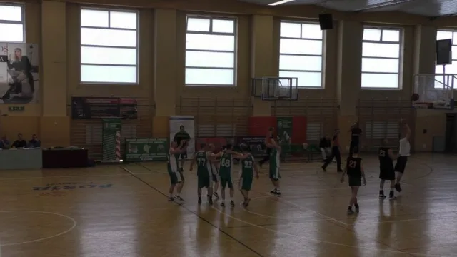 Zdjęcia z drugiego dnia I Mistrzostw SG w Koszykówce