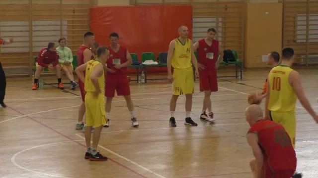 Zdjęcia z drugiego dnia I Mistrzostw SG w Koszykówce