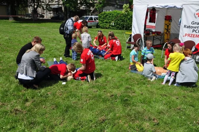 Zdjęcia z pikniku dla dzieci z okazji święta SG