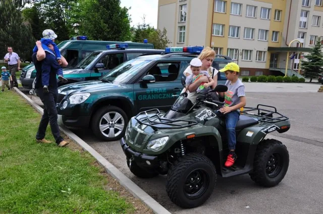 Zdjęcia z pikniku dla dzieci z okazji święta SG