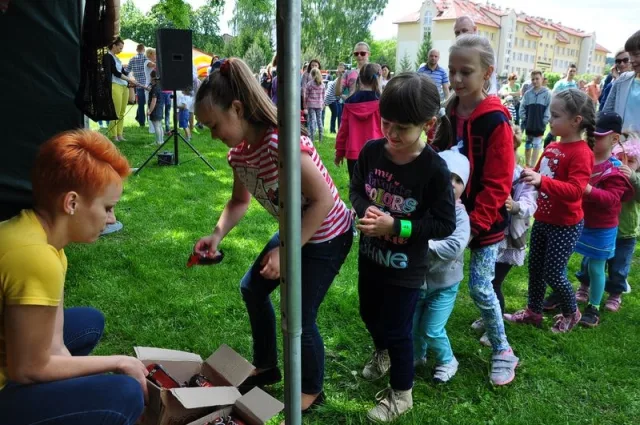 Zdjęcia z pikniku dla dzieci z okazji święta SG