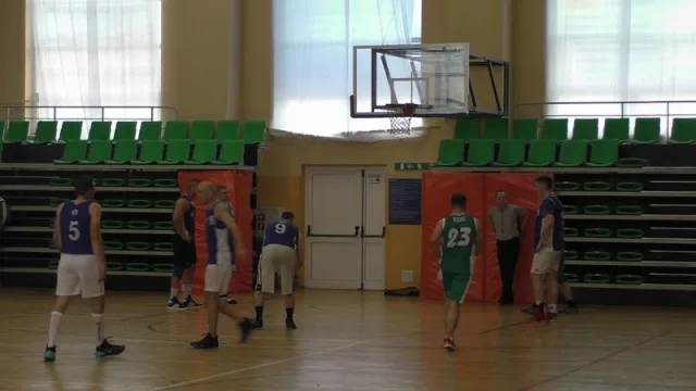 Zdjęcia z pierwszego dnia I Mistrzostw SG w Koszykówce