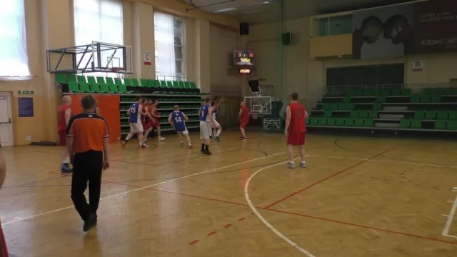 Zdjęcia z pierwszego dnia I Mistrzostw SG w Koszykówce