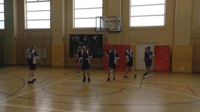 Zdjęcia z pierwszego dnia I Mistrzostw SG w Koszykówce