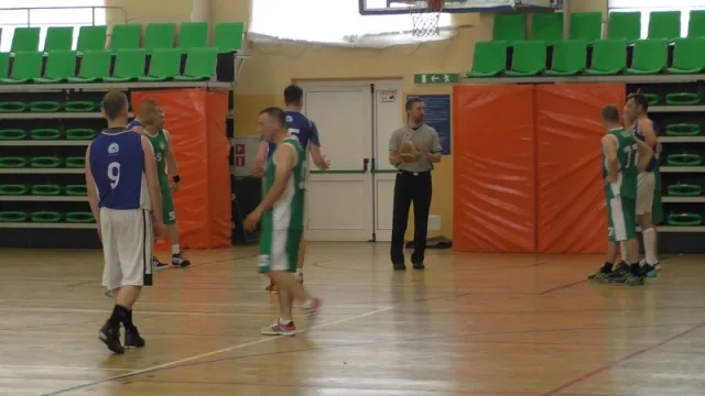 Zdjęcia z pierwszego dnia I Mistrzostw SG w Koszykówce