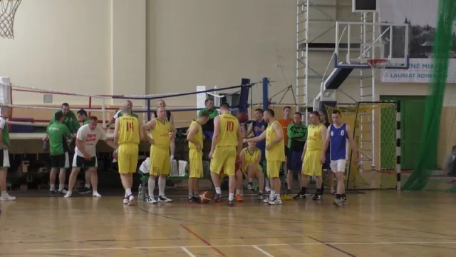 Zdjęcia z pierwszego dnia I Mistrzostw SG w Koszykówce