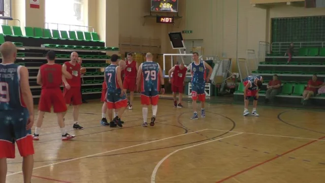 Zdjęcia z pierwszego dnia I Mistrzostw SG w Koszykówce