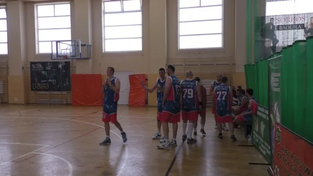 Zdjęcia z pierwszego dnia I Mistrzostw SG w Koszykówce