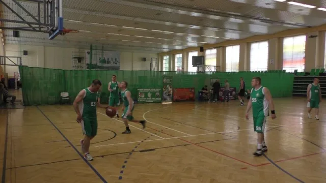 Zdjęcia z pierwszego dnia I Mistrzostw SG w Koszykówce