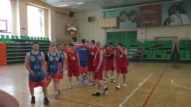Zdjęcia z pierwszego dnia I Mistrzostw SG w Koszykówce