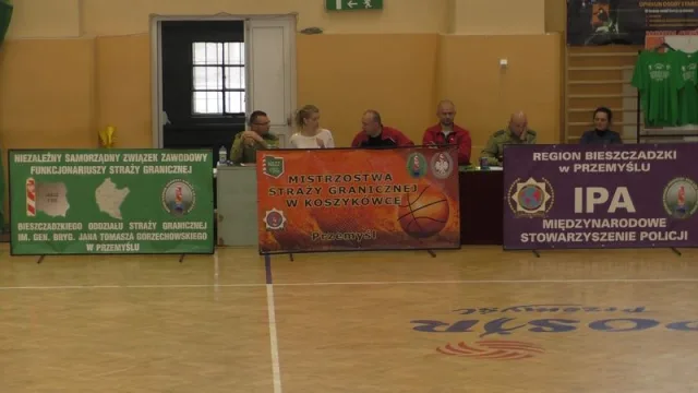 Zdjęcia z trzeciego dnia I Mistrzostw SG w Koszykówce