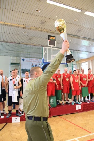 Zdjęcia z trzeciego dnia I Mistrzostw SG w Koszykówce